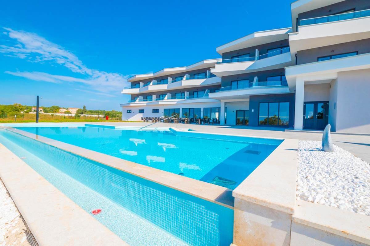 Hotel Delfin Lanterna Tar-Vabriga Exteriér fotografie