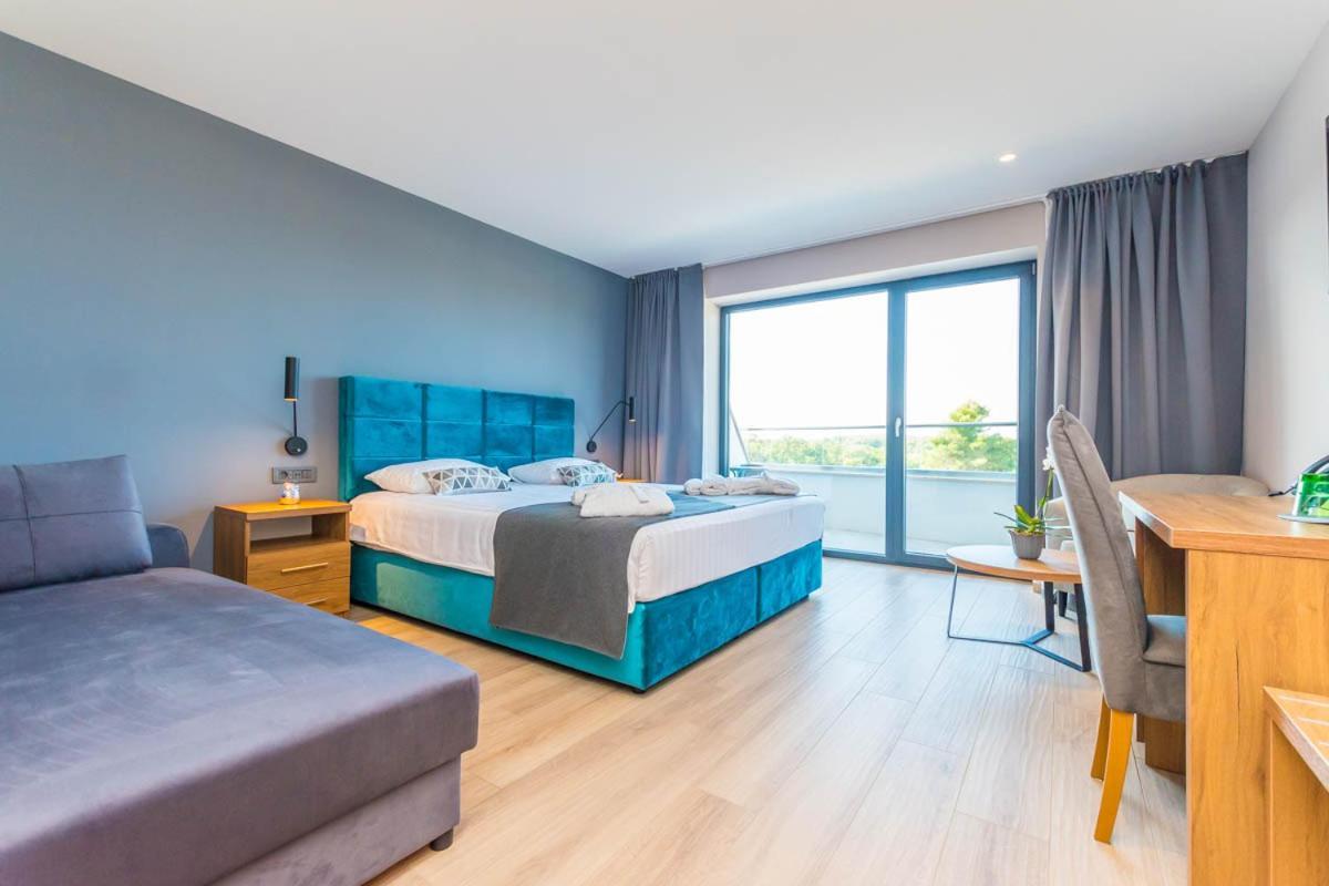 Hotel Delfin Lanterna Tar-Vabriga Exteriér fotografie