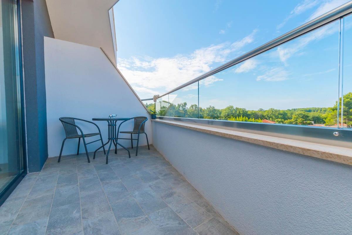 Hotel Delfin Lanterna Tar-Vabriga Exteriér fotografie